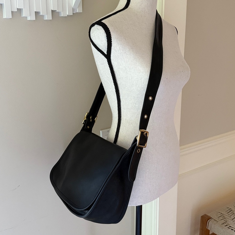 Coach Black Leather Crossbody Shoulder Bag with Gold Hardware